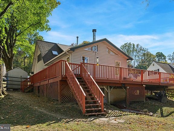 2nd image of 40 Jacqueline Dr