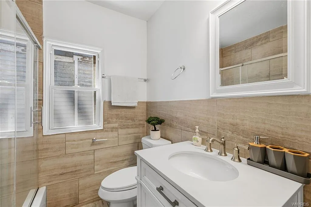 3 bed, 1819 sqft, $1,500 — Photo 3