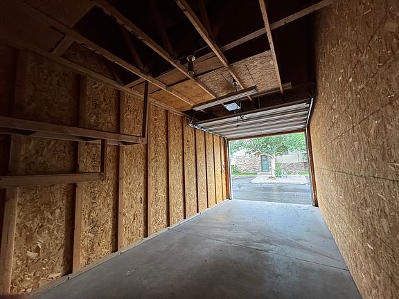 2nd image of 202 12th St #204