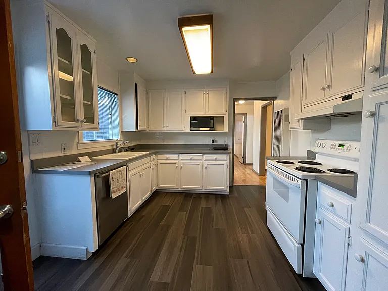 1775 141st Ave — Photo 5