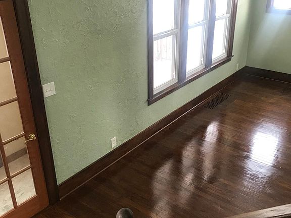 2nd image of 1057 Fort Park Blvd