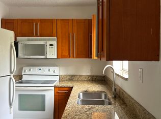 10765 SW 4th St #1, Miami, FL 33174