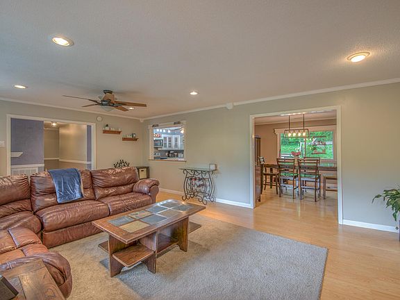4th image of 4036 Lakota Pl