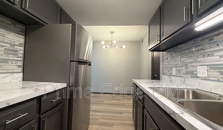 4520 Calvert St #5 — Photo 10