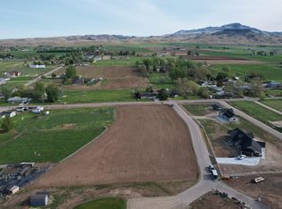 1975 Memory Ln, Emmett, ID 83617