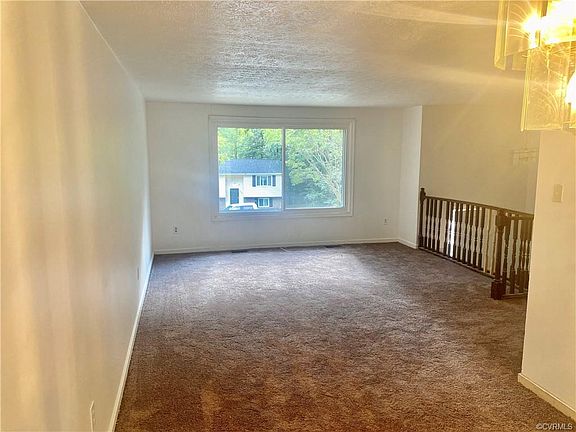 4th image of 6547 Creekrun Dr