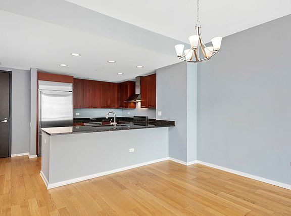 4th image of 240 E Illinois St APT 1406