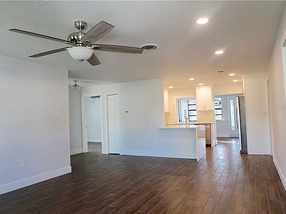5th image of 2328 Amanda Dr
