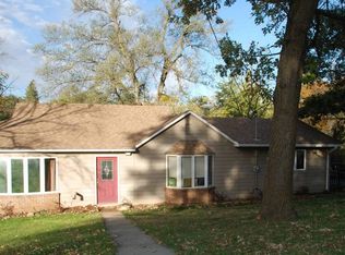 820 N Division St, Stuart, IA 50250