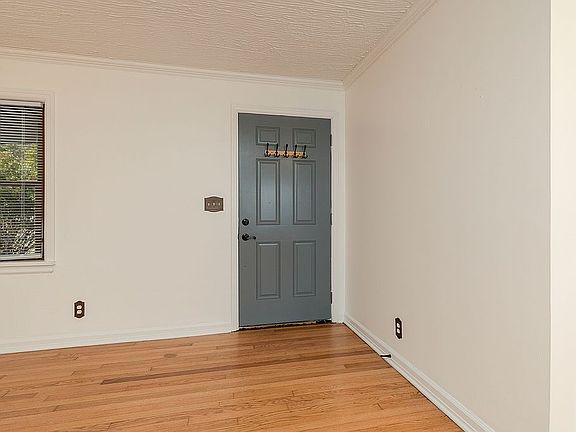 5th image of 1504 S Rogers Ave