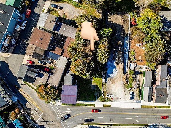 5th image of Garden St #9