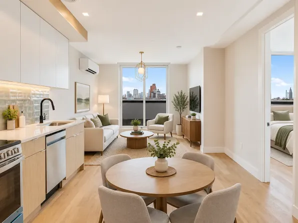 415 Manhattan Avenue image 1 of 4