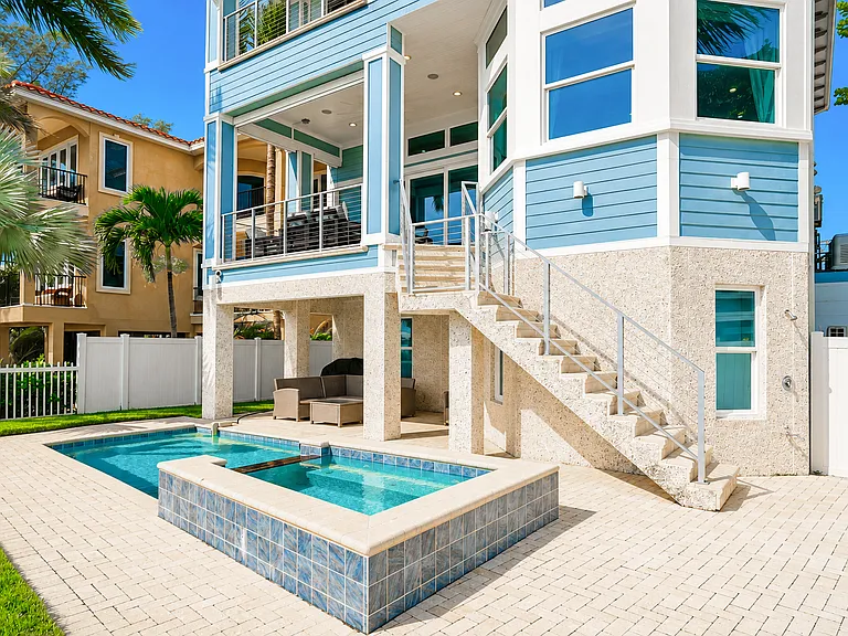10042 Gulf Blvd — Photo 2