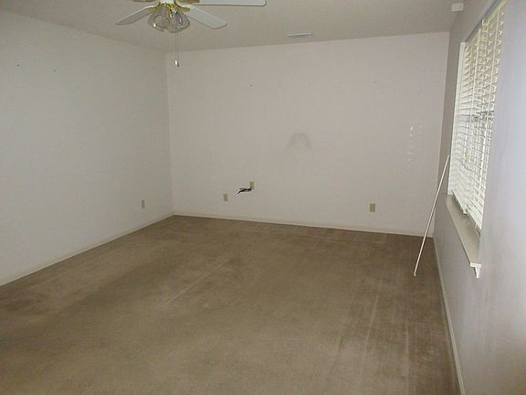 4th image of 110 Continental St