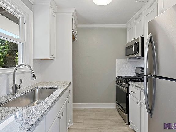 5th image of 3535 Van Buren St
