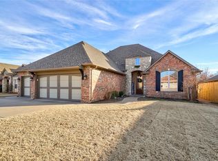 2504 SE 13th St, Moore, OK 73160