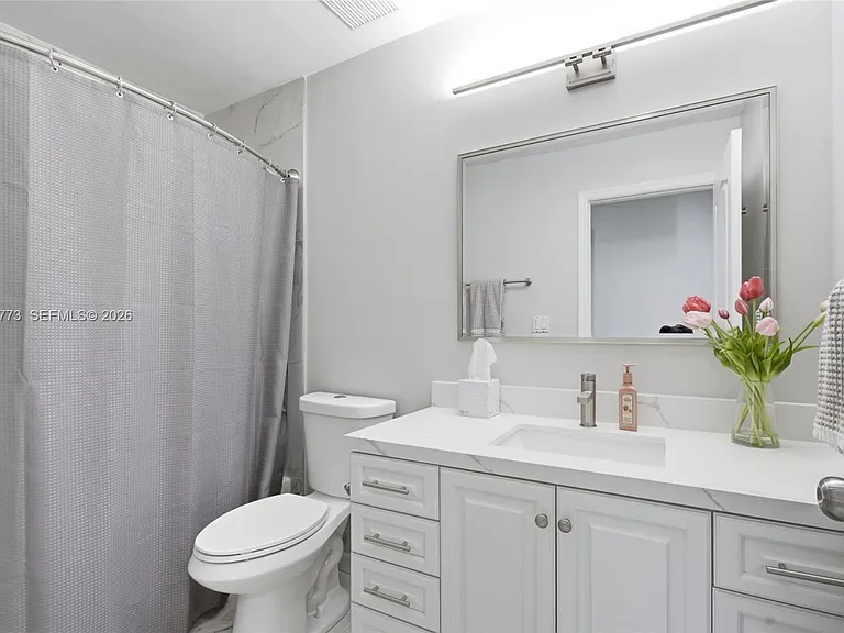 15845 SW 87th Ave — Photo 37