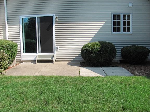 63CR Back patio_09052014