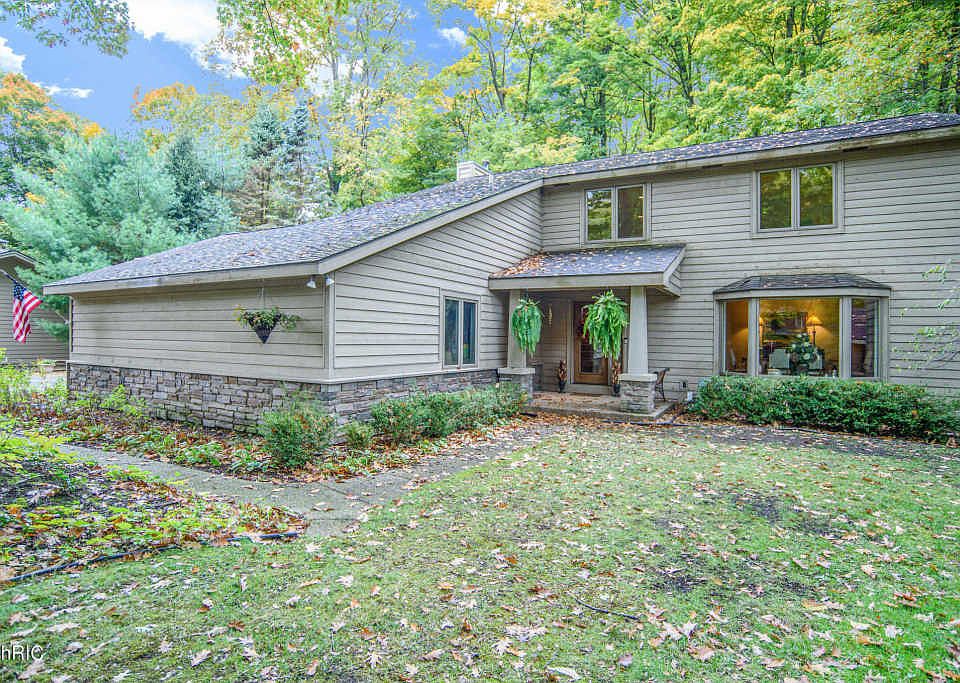 1st image of 2375 Sunset Bluff Dr