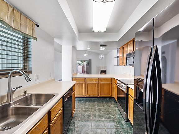 3rd image of 614 S RIO Drive
