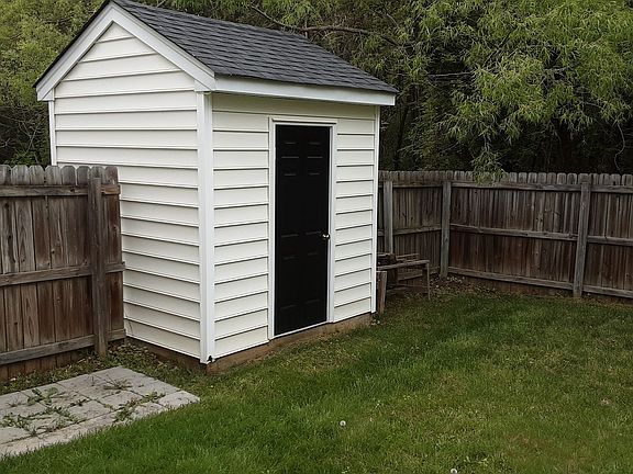 5th image of 11345 Abbots Cross Ln