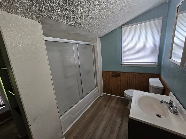 232 Center St — Photo 18