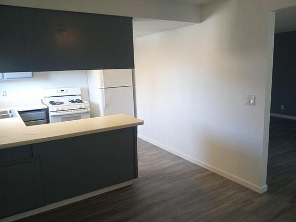 2nd image of 2873 Klinger Cir #4
