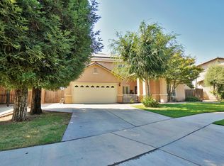 2861 14th St, Sanger, CA 93657