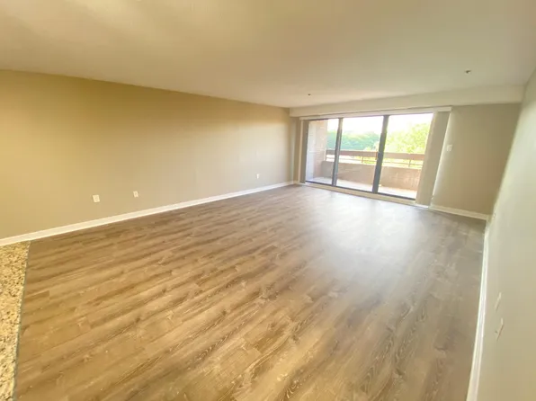 1110 Beacon St, Brookline, MA 02446