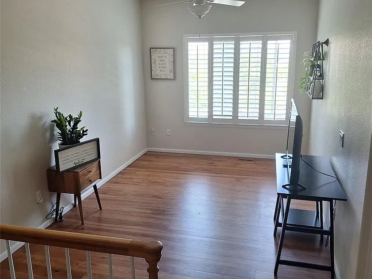 624 Green Ash St #G — Photo 10