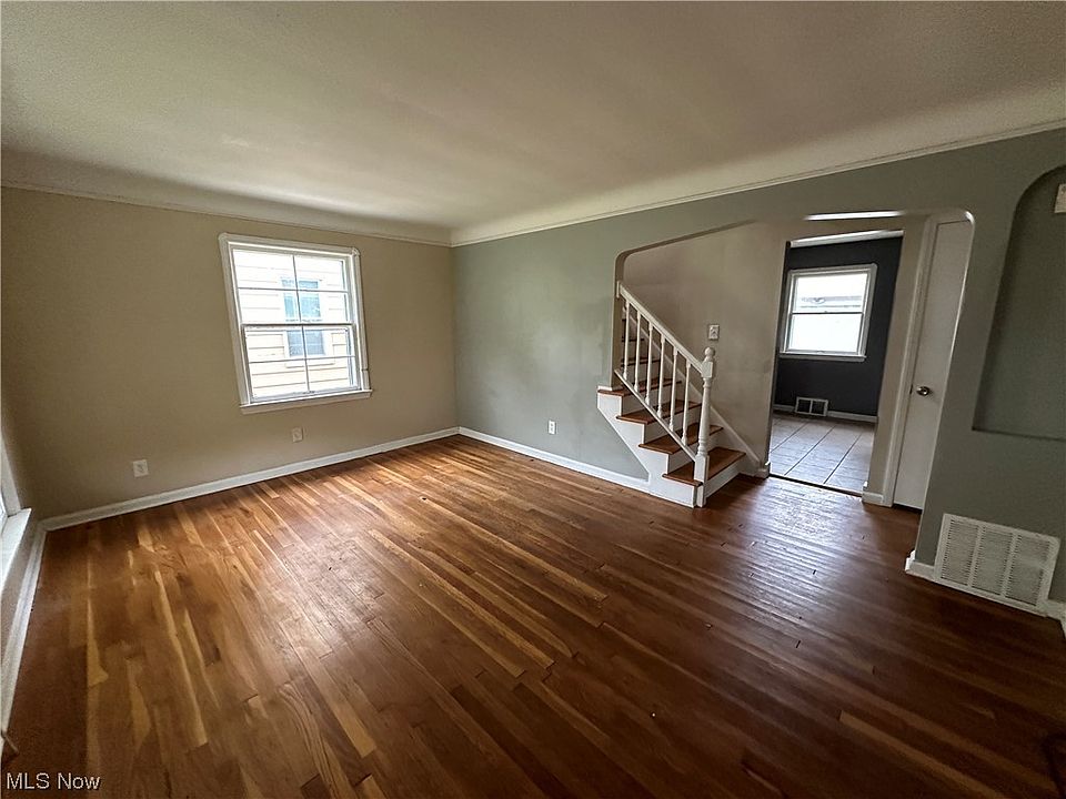 15717 Rockside Rd, Maple Hts, OH 44137 Zillow