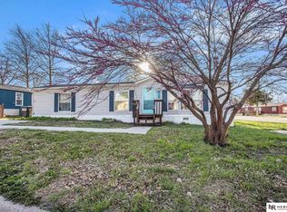 125 Gaslight Ln, Lincoln, NE 68521