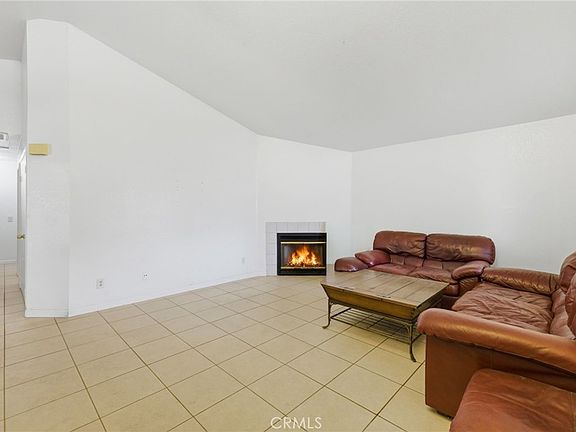 3rd image of 5952 Maybelle St