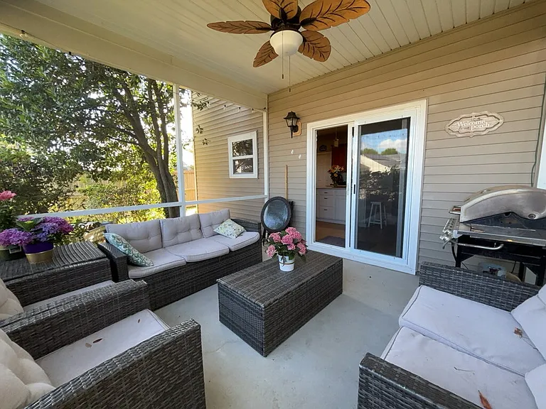 9675 Godwin St — Photo 20