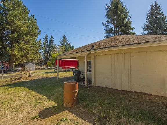5th image of 7287 SE Johnson St