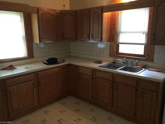 2nd image of 307 E 260th St