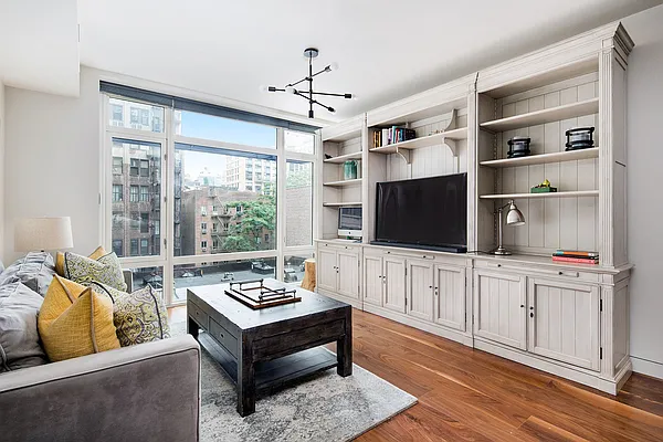 Sold by Nest Seekers International | media 11