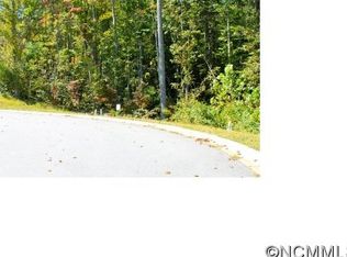 106 Ledgestone Dr, Fairview, NC 28730