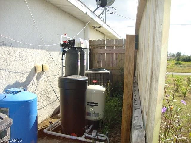 2nd image of 2904 49th St SW