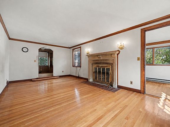 2nd image of 19 Woodard Rd