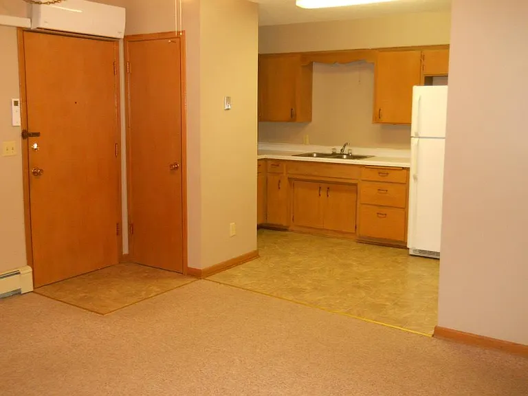 525 W Spring St #4 — Photo 23