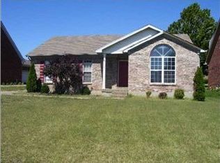 7407 Rome Beauty Pl, Louisville, KY 40228