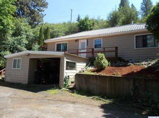 410 1/2 E James St, Colfax, WA 99111