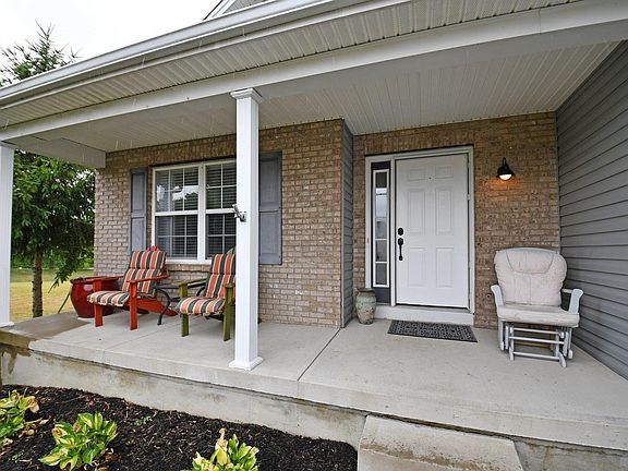 3rd image of 6063 Bluffs Dr
