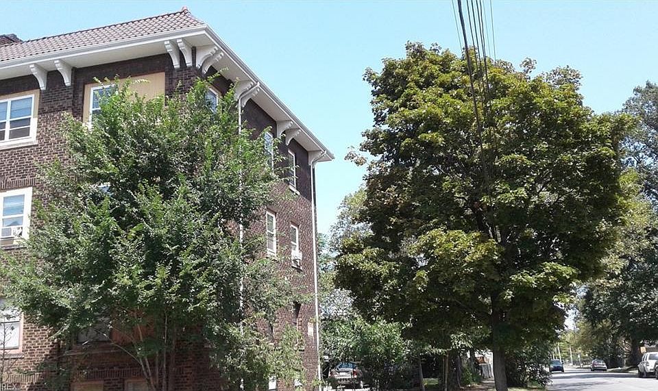 1st image of 8935 Meridian Ave