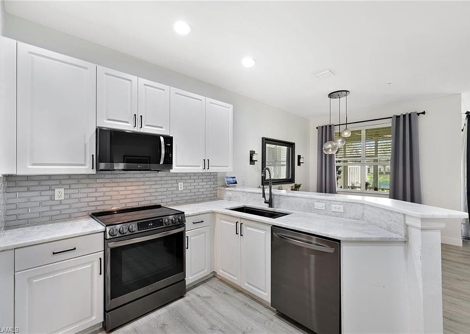 1st image of 1430 Mariposa CIR #102