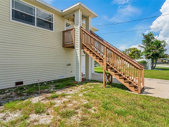 3rd image of 6641 Boatyard Dr