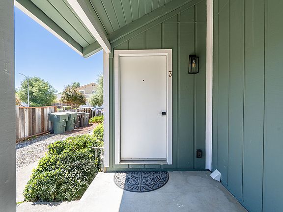 3rd image of 17260 Markross Ct APT 3