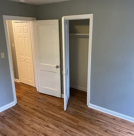 928 Vivian Ave — Photo 3