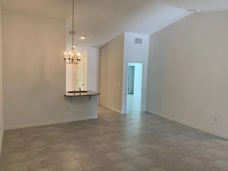 124 Plain View Dr #B — Photo 9